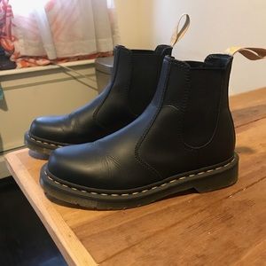 Dr. Martens 2976 Chelsea Boot